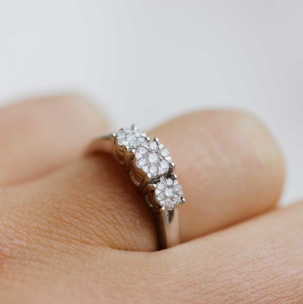 Ring i gull med diamant - Bilde 2