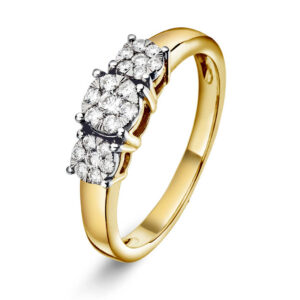 ring i gult gull med diamanter